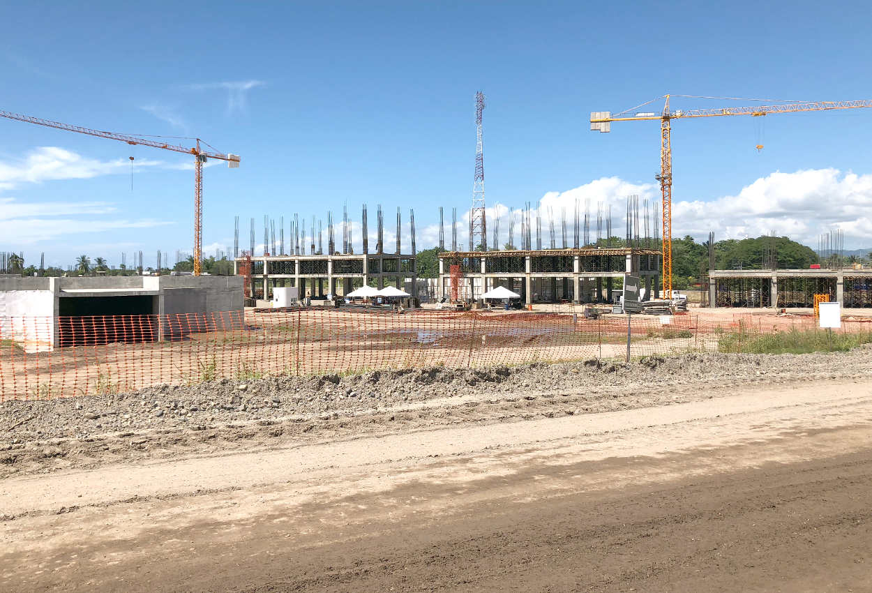 The Park construction of the 12 new buildings along the Jarretaderas border.